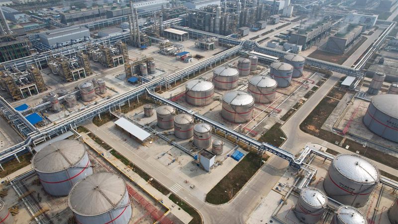 表面处理助剂分类及用途详解：助力化工新材料加工